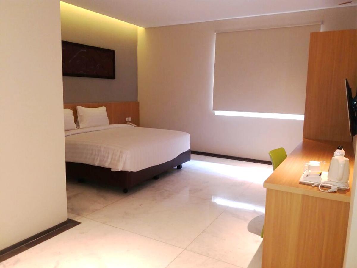 Vinotel Cirebon Exteriör bild