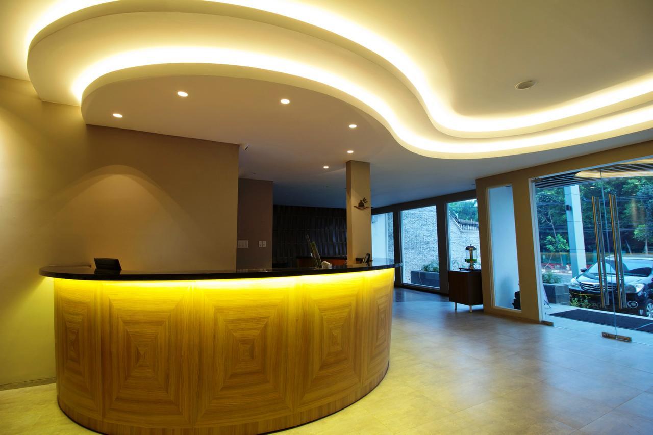 Vinotel Cirebon Exteriör bild