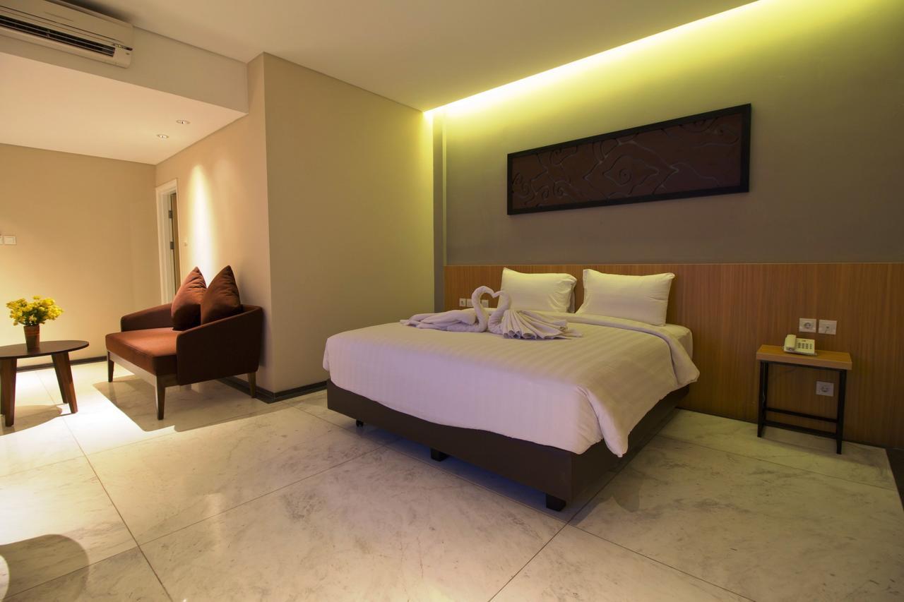 Vinotel Cirebon Exteriör bild