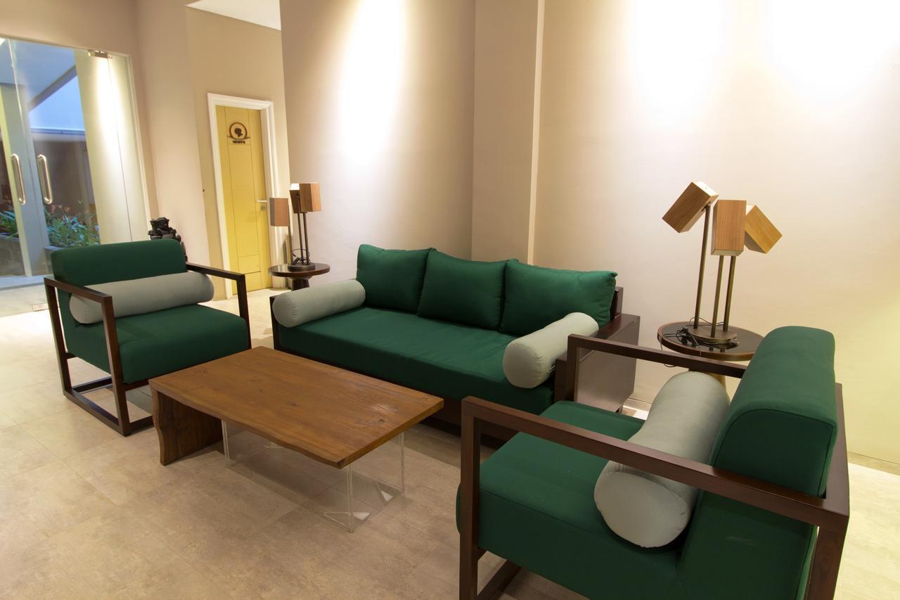 Vinotel Cirebon Exteriör bild