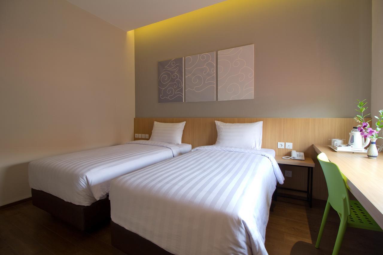Vinotel Cirebon Exteriör bild